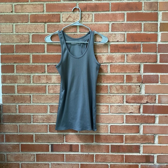 UNDER ARMOUR RACERBACK TANK TOP - Picture 1 of 3